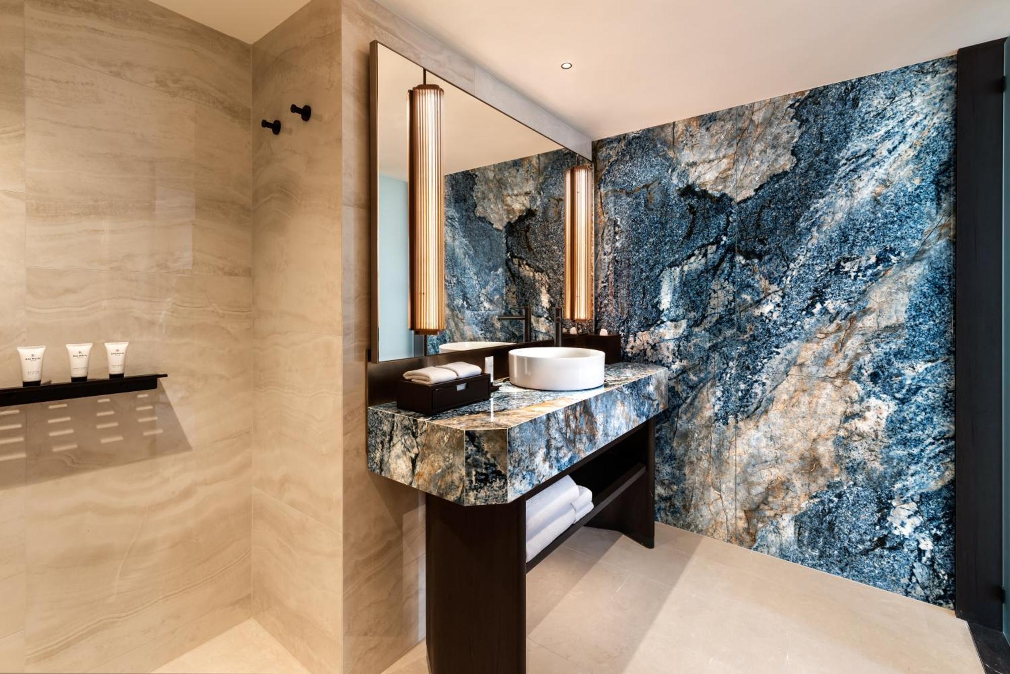 Riverview Suite